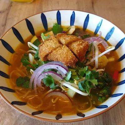 Wan Tan-Suppe im CẢM ƠN Eimsbüttel