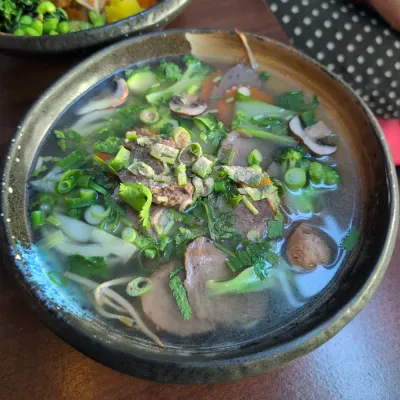 Pho mit veganem Rind im Cham