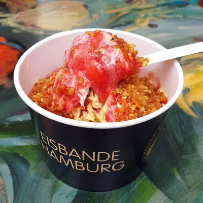 Veganes Schokomousseeis bei der Eisbande Sternschanze
