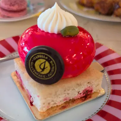 Pretty in Pink Törtchen bei Isabella Pâtisserie